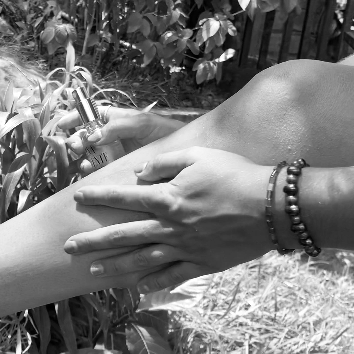 Nina Lafuent Body Oil | Application of oil on legs